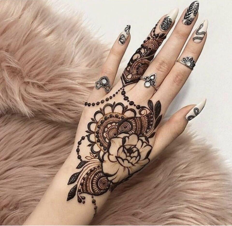 Experience Henna Tattoo Artist Henna / Mehndi Artists Hamilton Ontario