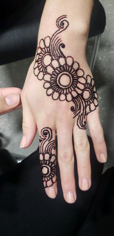 Henna for girls, hand mehndi Henna / Mehndi Artists Mississauga Ontario